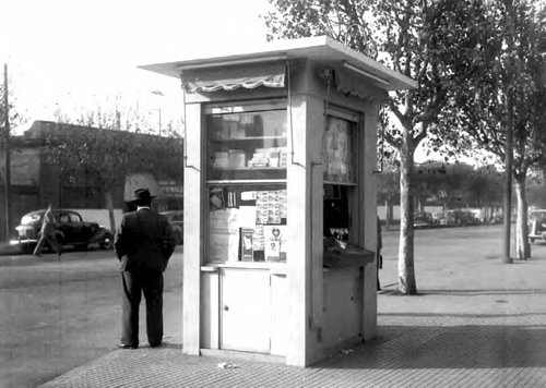 Kiosco en Federico Lacroze esq. Alvarez Thomas.