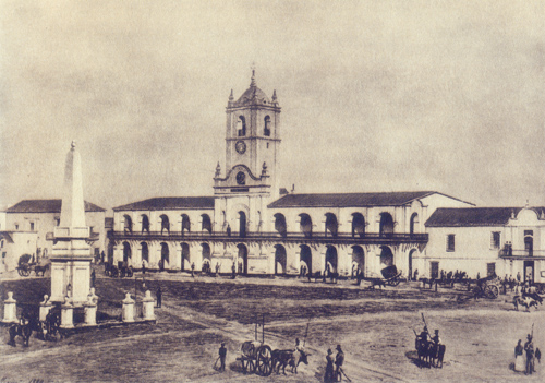 Cabido, Pirmide y Plaza de la Victoria.