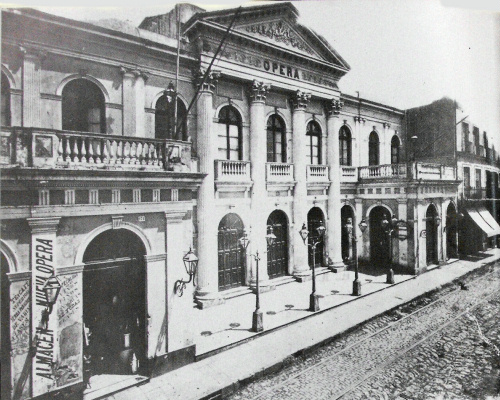 Teatro Opera, primer edificio.