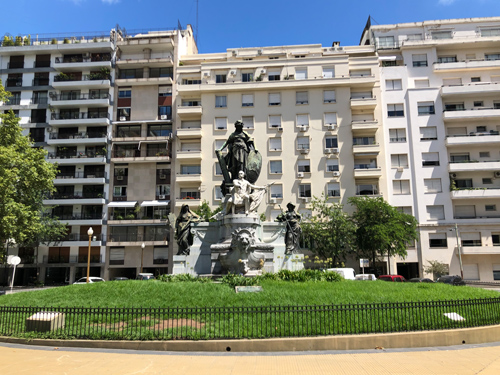 Monumento a Carlos Pellegrini