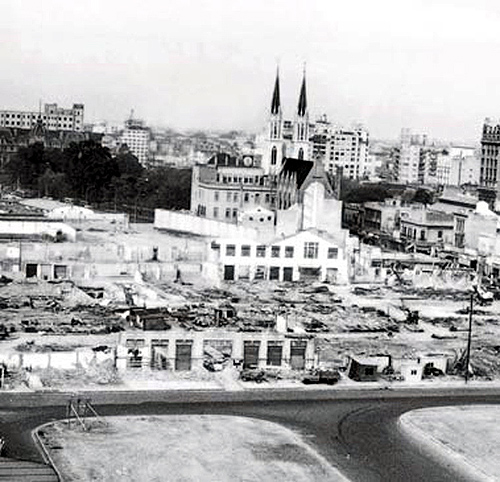 Construccin de la Avda 9 de Julio